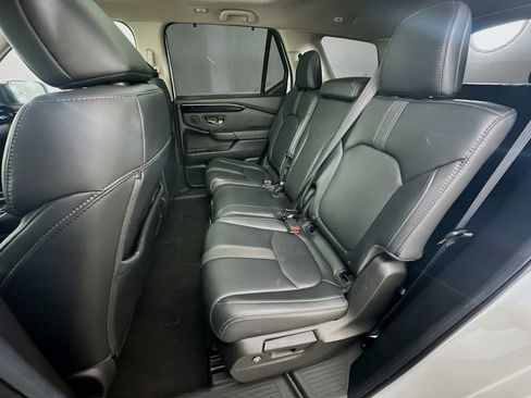 Used 2024 Honda Pilot Touring image 29