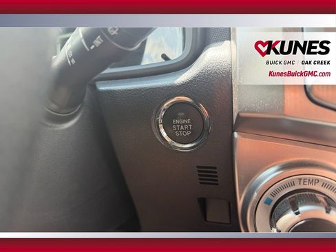 Used 2018 Toyota 4Runner Limited AWD/4WD image 31