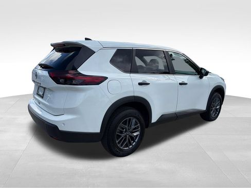 Certified 2024 Nissan Rogue S FWD image 7