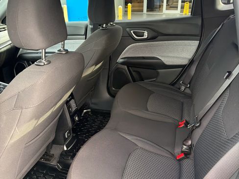 Used 2025 Jeep Compass Sport w/ Mopar Graphics Package AWD/4WD image 14