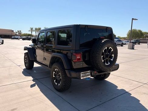 Certified 2025 Jeep Wrangler Unlimited Rubicon 4xe w/ Safety Group AWD/4WD image 9