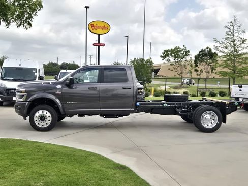 New 2026 RAM 4500 Tradesman AWD/4WD image 2