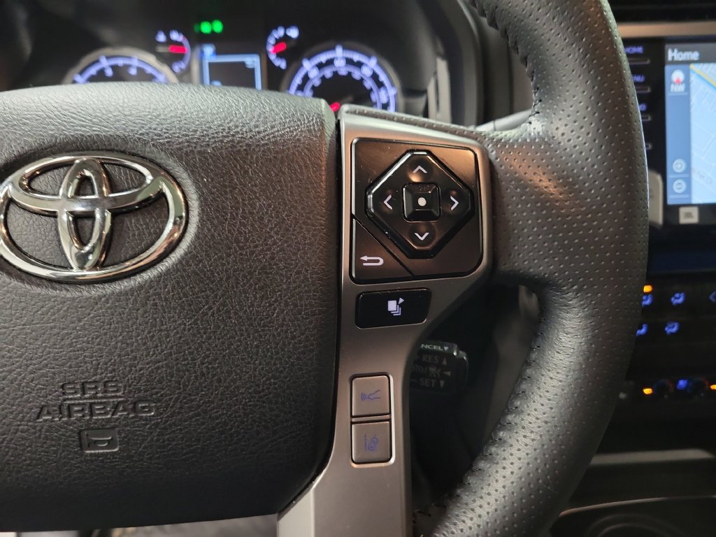 Used 2022 Toyota 4Runner Limited AWD/4WD image 25
