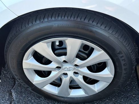 Used 2024 Toyota Corolla LE FWD image 29