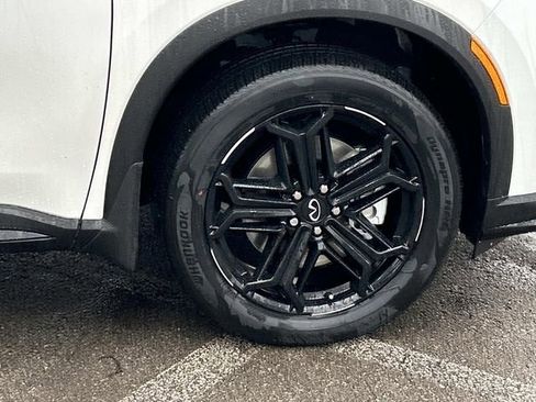 New 2026 INFINITI QX60 Sport image 9