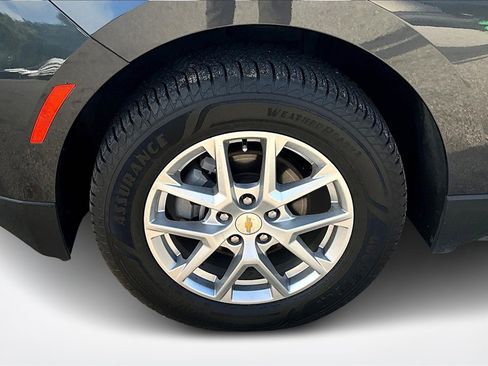 Used 2022 Chevrolet Equinox LT image 32