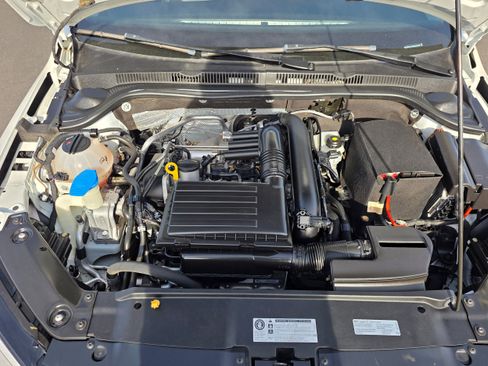 Used 2017 Volkswagen Jetta SE image 28