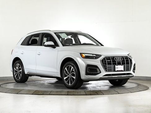Used 2021 Audi Q5 2.0T Premium Plus w/ Premium Plus Package AWD/4WD image 3