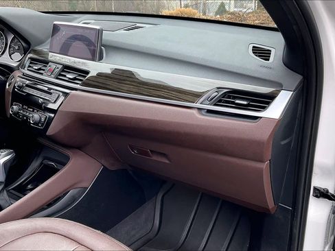 Used 2017 BMW X1 xDrive28i image 19