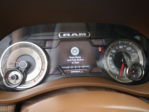 Used 2022 RAM 3500 Limited AWD/4WD image 13