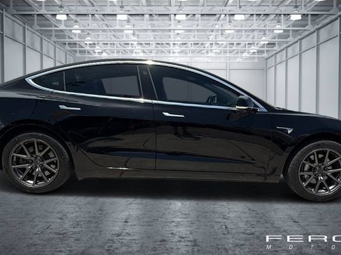 Used 2019 Tesla Model 3 Mid Range RWD image 7
