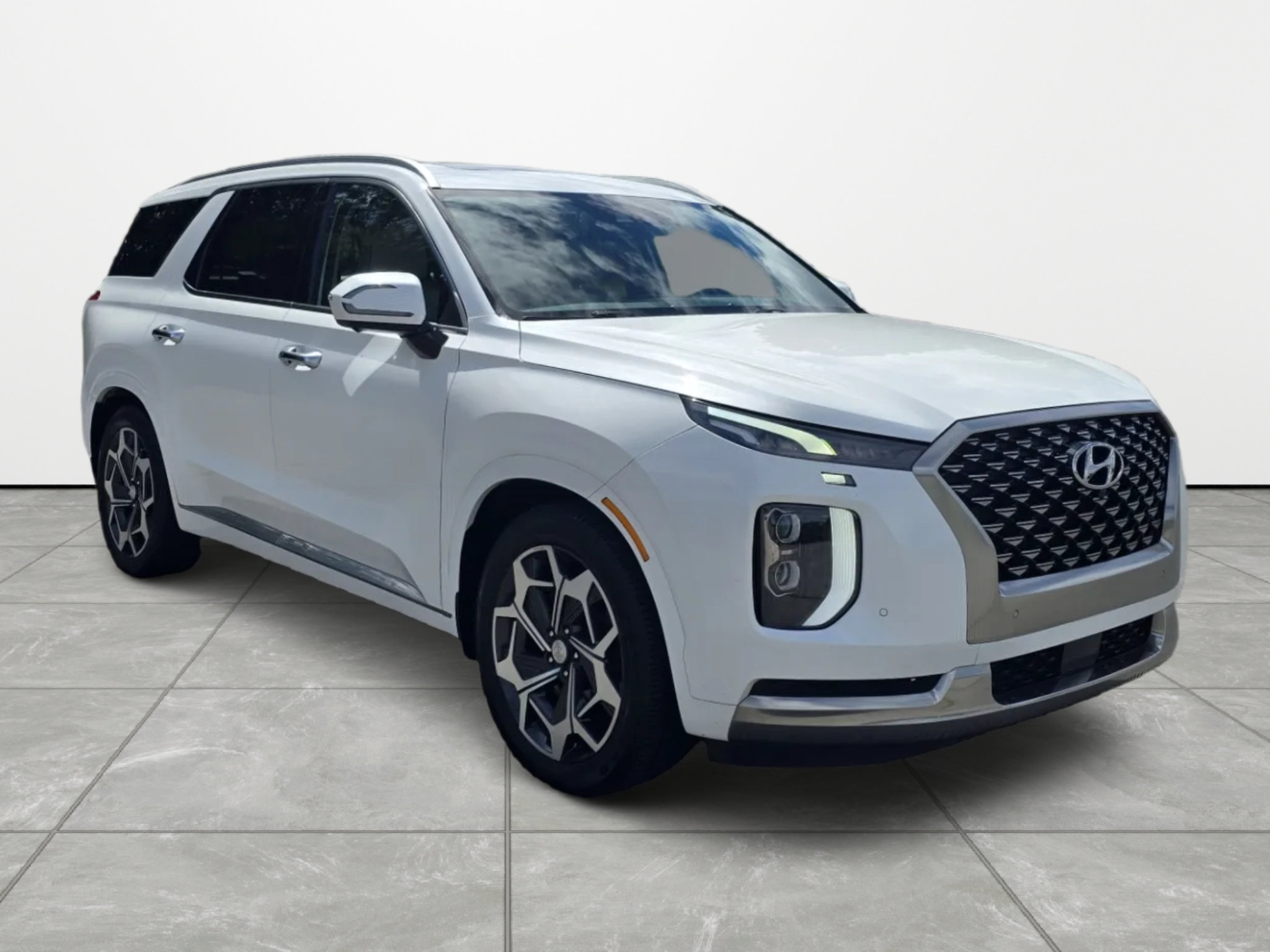 Used 2022 Hyundai Palisade Calligraphy FWD image 2