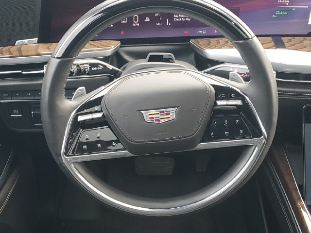 Used 2025 Cadillac Escalade ESV Premium Luxury Platinum w/ LPO, Floor Liner Package AWD/4WD image 29