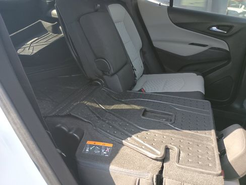 Used 2020 Chevrolet Equinox LS w/ LS Convenience Package image 29