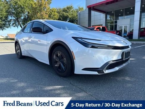 Used 2024 Toyota Prius Prime FWD image 1
