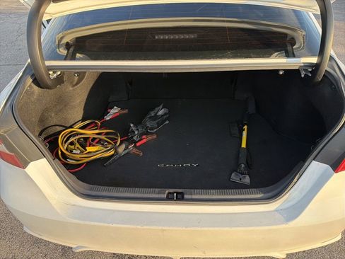 Used 2019 Toyota Camry SE image 8