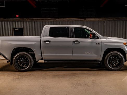 Used 2019 Toyota Tundra SR5 w/ SR5 Upgrade Package AWD/4WD image 10