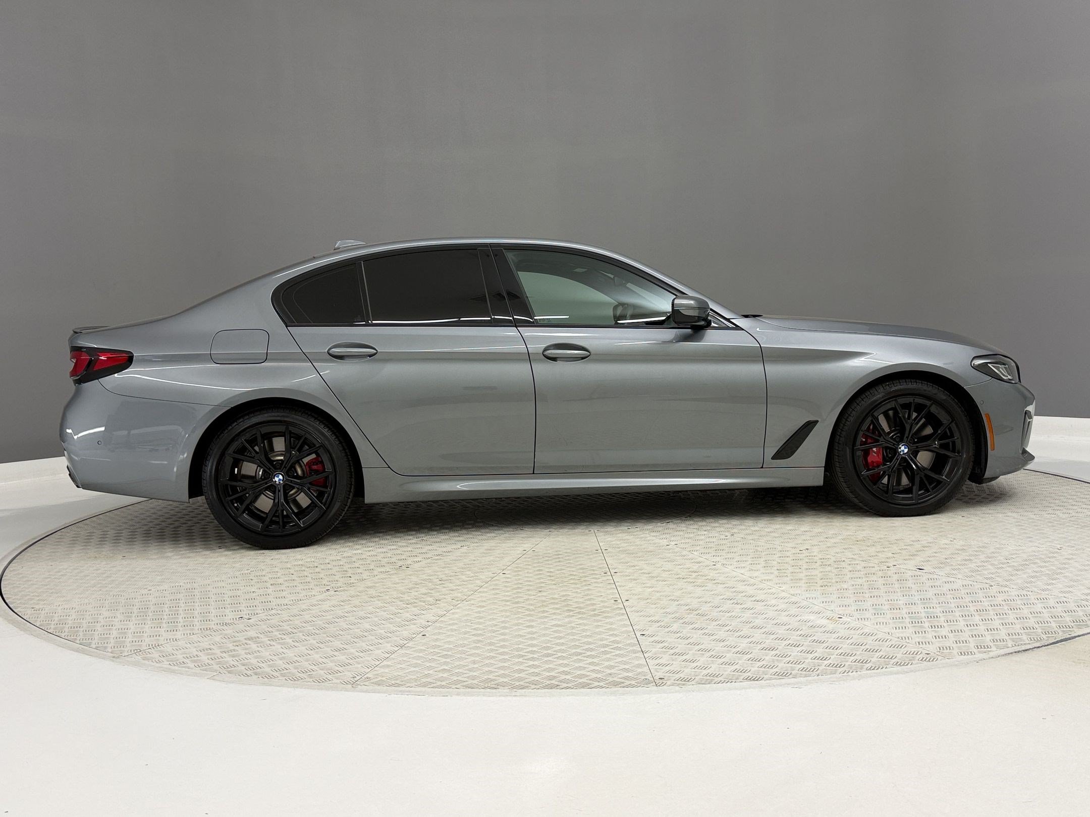 Certified 2023 BMW 540i w/ M Sport Package RWD image 8