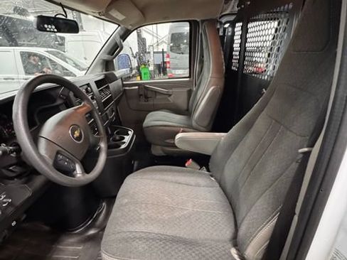 Used 2025 Chevrolet Express 2500 w/ Driver Convenience Package RWD image 11