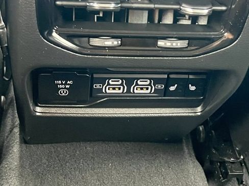 Used 2023 Jeep Grand Cherokee Limited AWD/4WD image 35