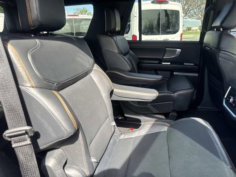 Used 2025 Ford Expedition Tremor image 33