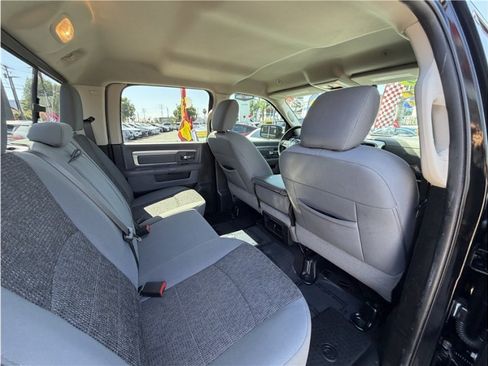 Used 2019 RAM 1500 Classic SLT w/ Luxury Group AWD/4WD image 25