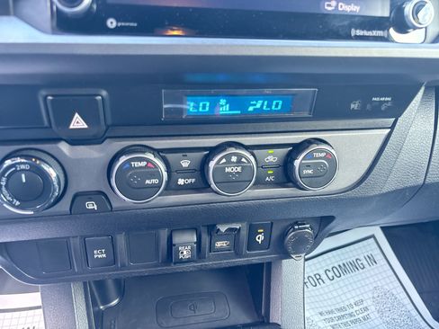 Used 2021 Toyota Tacoma TRD Off-Road AWD/4WD image 16
