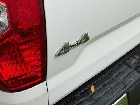 Used 2020 Toyota Tundra SR5 w/ SR5 Upgrade Package AWD/4WD image 8