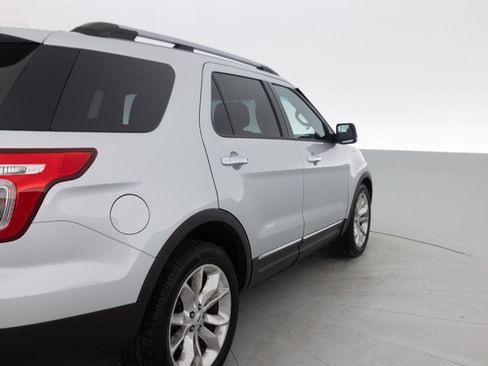 Used 2013 Ford Explorer XLT AWD/4WD image 14