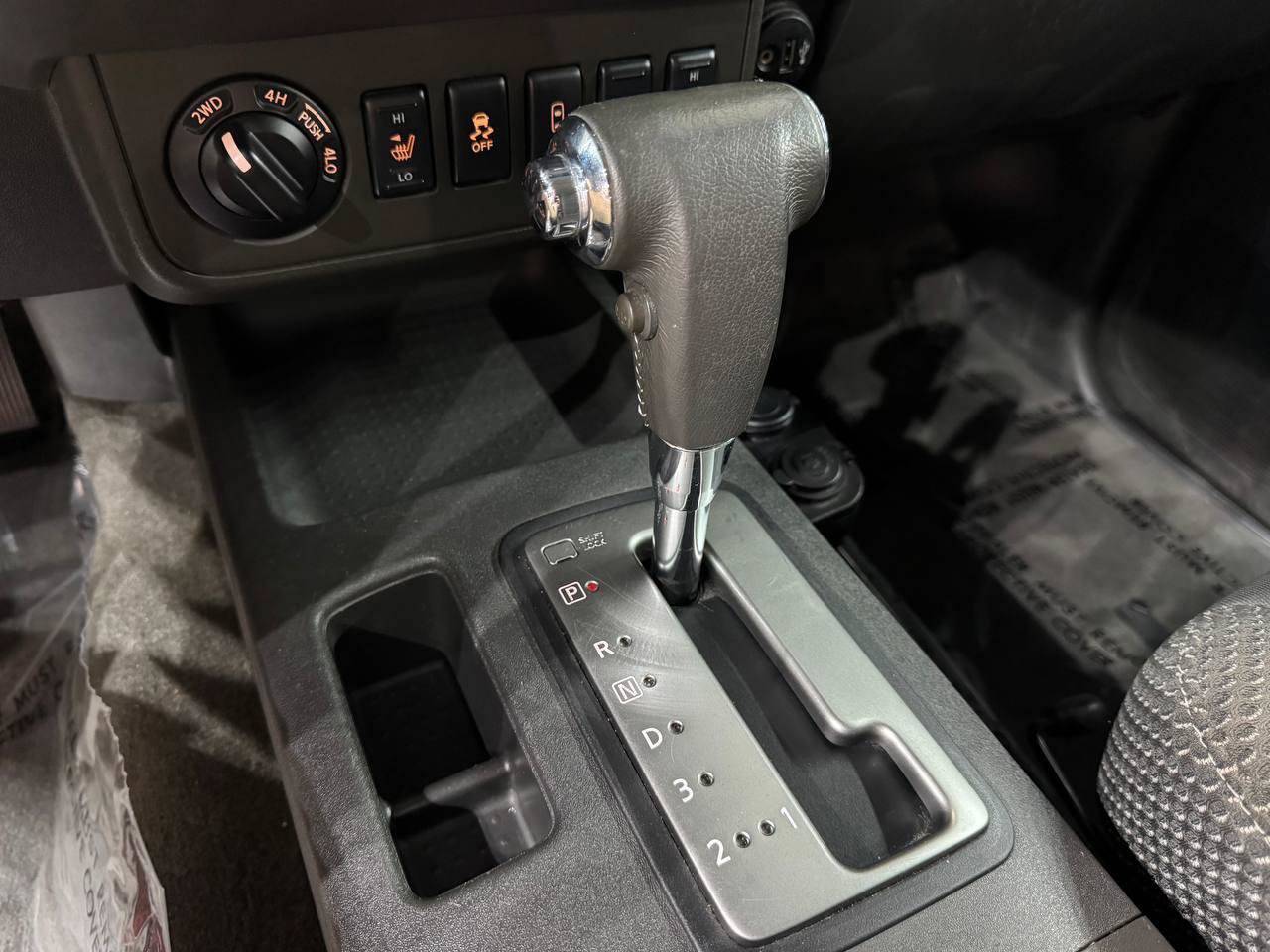 Used 2017 Nissan Frontier PRO-4X AWD/4WD image 31