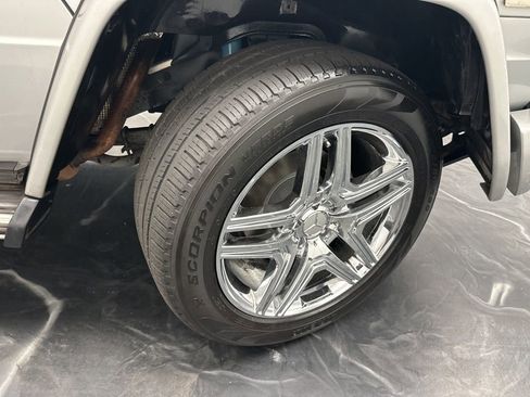 Used 2002 Mercedes-Benz G 500 image 32