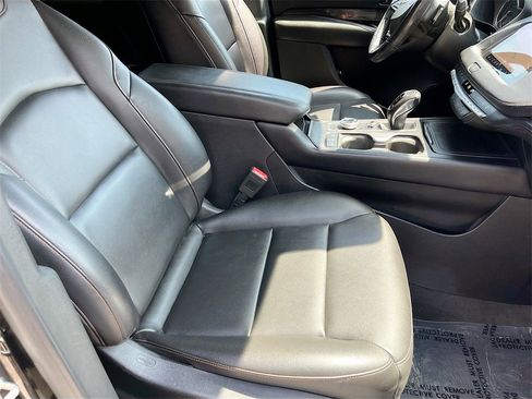 Used 2019 Cadillac XT4 Sport w/ Cold Weather Package image 29