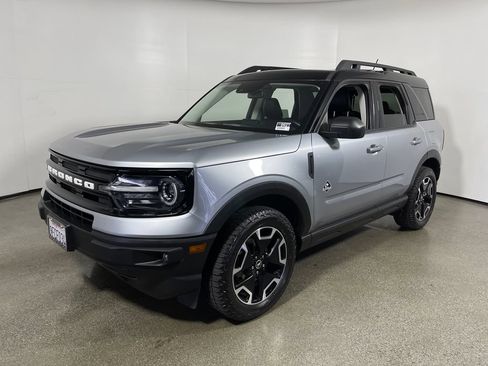 Used 2022 Ford Bronco Sport Outer Banks w/ Tech Package AWD/4WD image 7