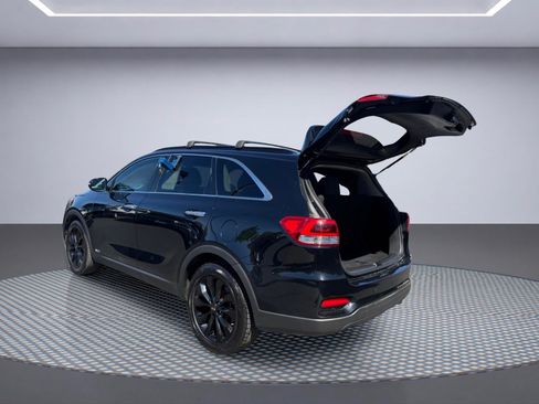Used 2019 Kia Sorento S AWD/4WD image 8