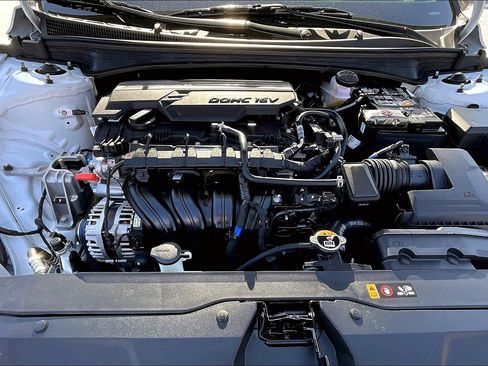 Used 2023 Hyundai Elantra SEL w/ Cargo Package image 29