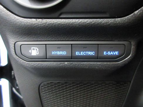 Used 2023 Jeep Wrangler Unlimited Sahara AWD/4WD image 13