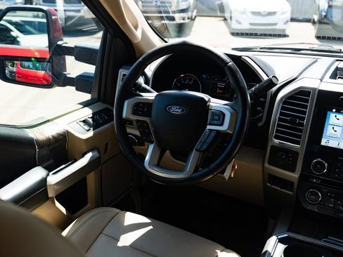 Used 2017 Ford F350 Lariat AWD/4WD image 11