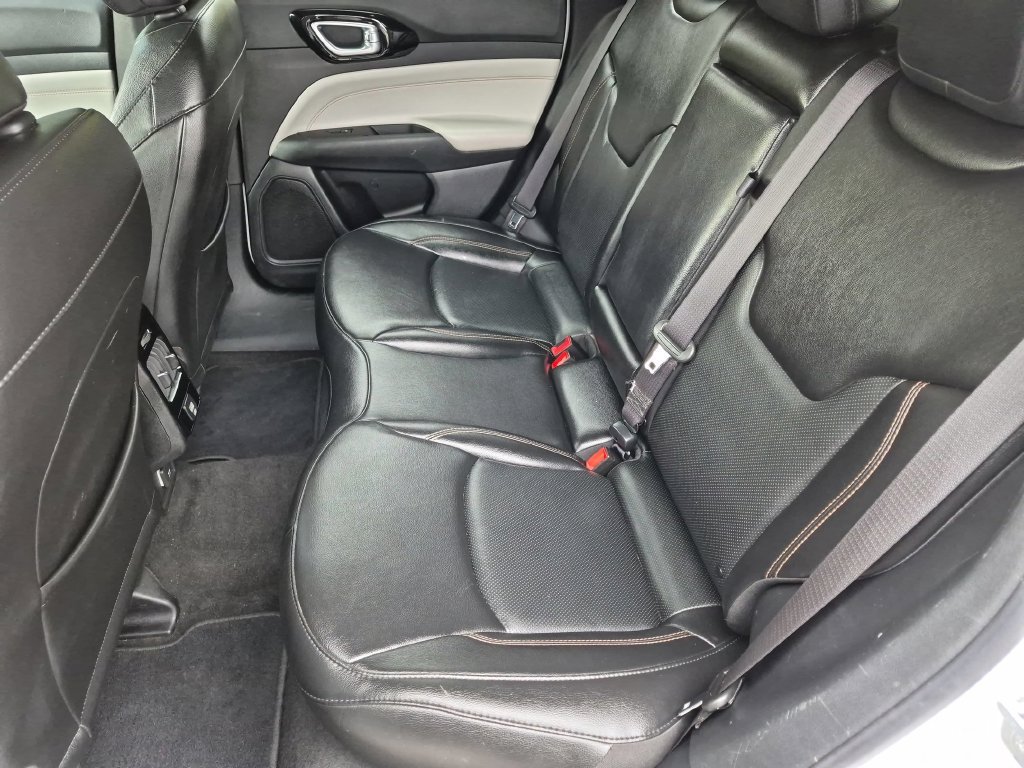 Used 2022 Jeep Compass Limited AWD/4WD image 15