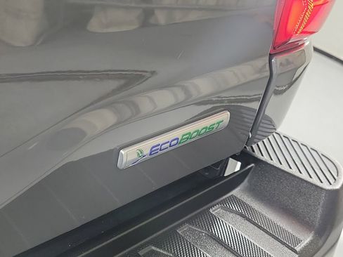 Used 2021 Ford F150 Lariat w/ Equipment Group 502A High image 5