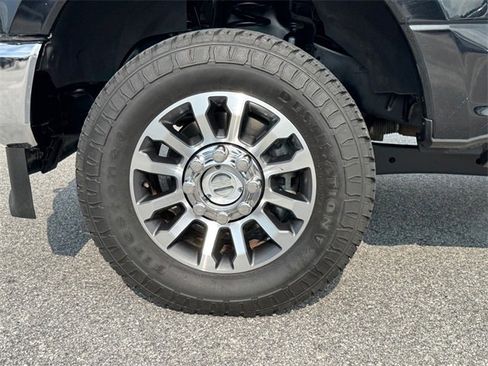 Used 2021 Ford F250 Lariat w/ Lariat Value Package image 9