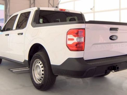 Used 2025 Ford Maverick XL FWD image 4