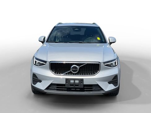 Used 2023 Volvo XC40 B5 Core AWD/4WD image 8