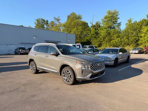 Used 2023 Hyundai Santa Fe SEL Premium AWD/4WD image 3