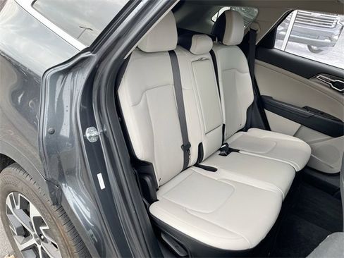 Used 2023 Kia Sportage EX image 26