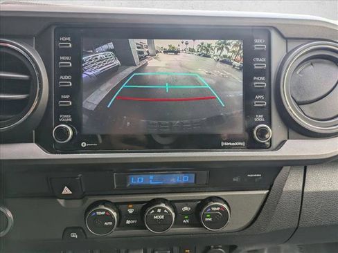 Used 2022 Toyota Tacoma TRD Off-Road image 11