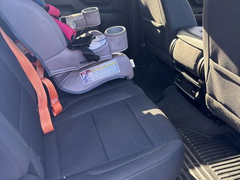 Used 2023 Chevrolet Silverado 1500 Custom image 13