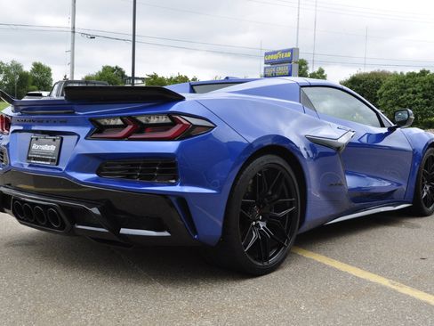 Used 2023 Chevrolet Corvette Z06 image 13
