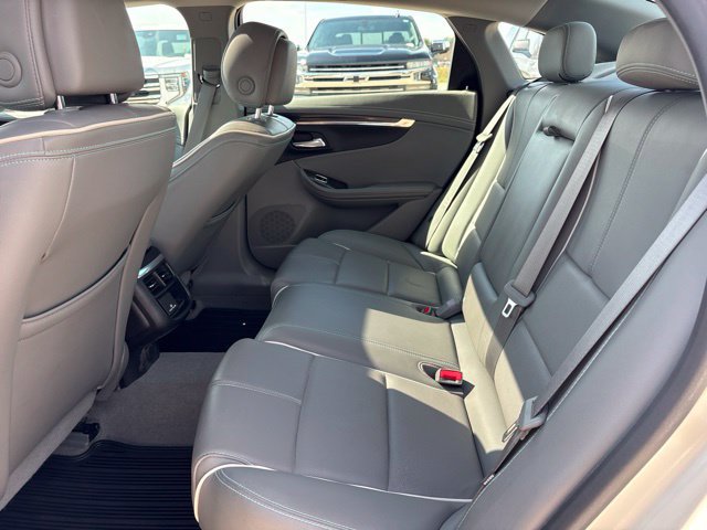 Used 2014 Chevrolet Impala LTZ FWD image 27
