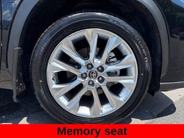 Used 2020 Toyota Highlander Limited AWD/4WD image 22
