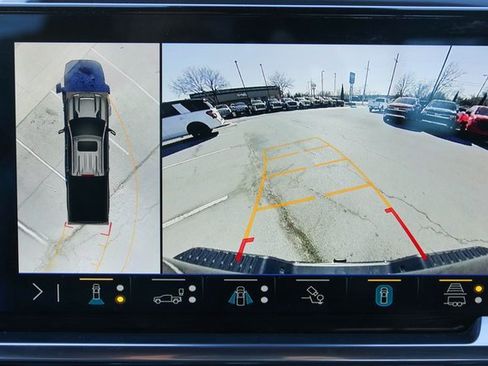 Used 2024 Chevrolet Silverado 3500 High Country w/ Technology Package image 39